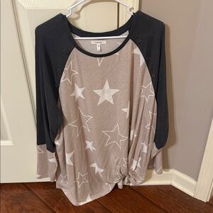 Maurices Black and Tan Star Print Top